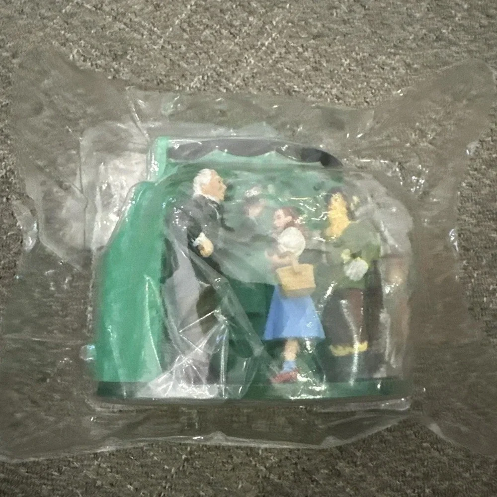 Hallmark Keepsake 2012 Ornament Wizard of Oz The Man Behind the Curtain NEW (U)